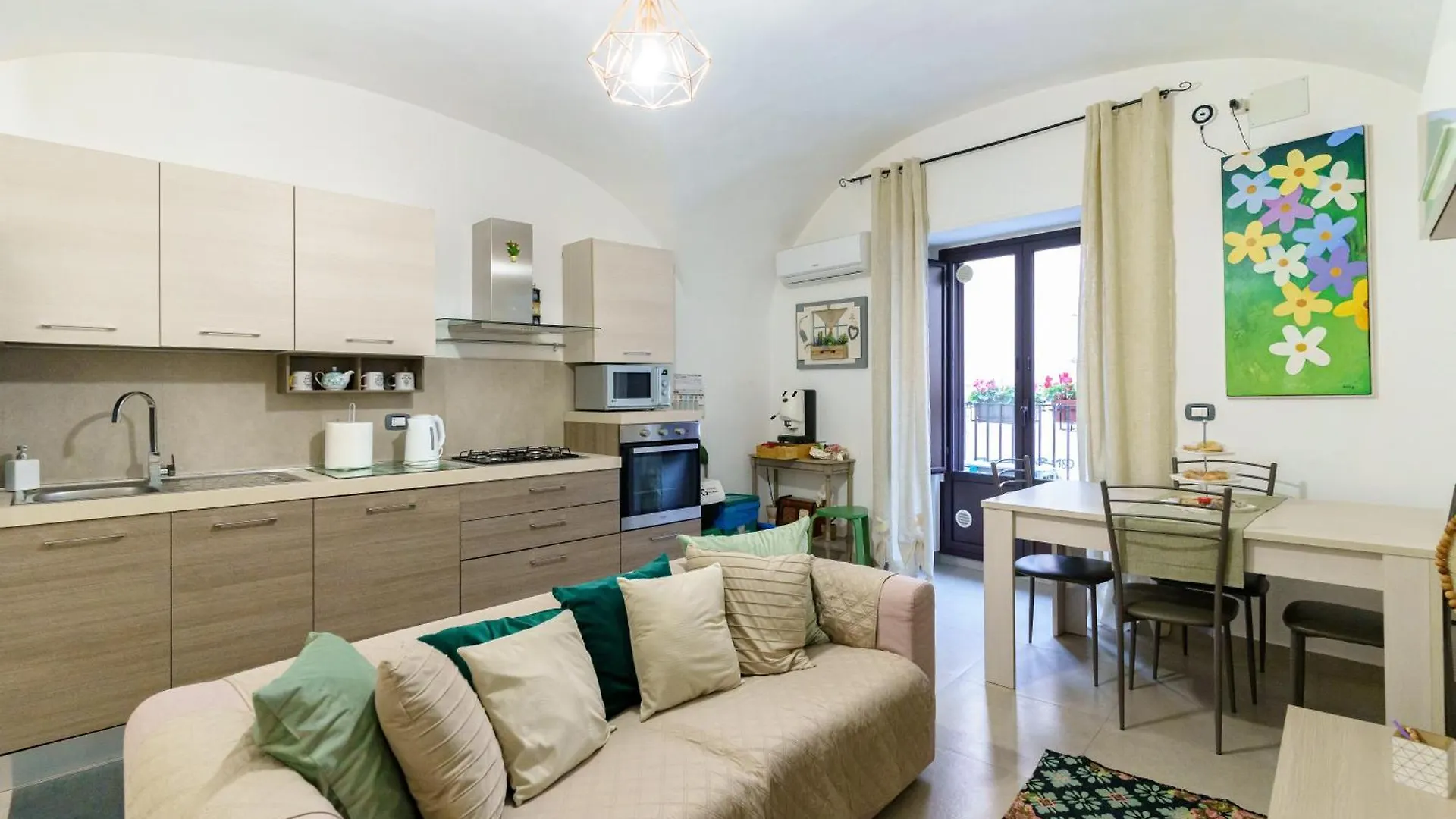 Cocciu D'Amuri Home Catania Apartment
